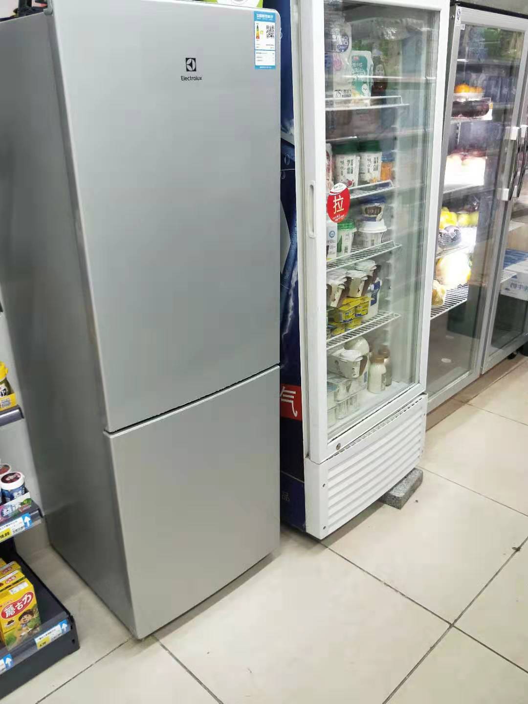 新添置的冰箱.jpg 新添置的冰箱.jpg